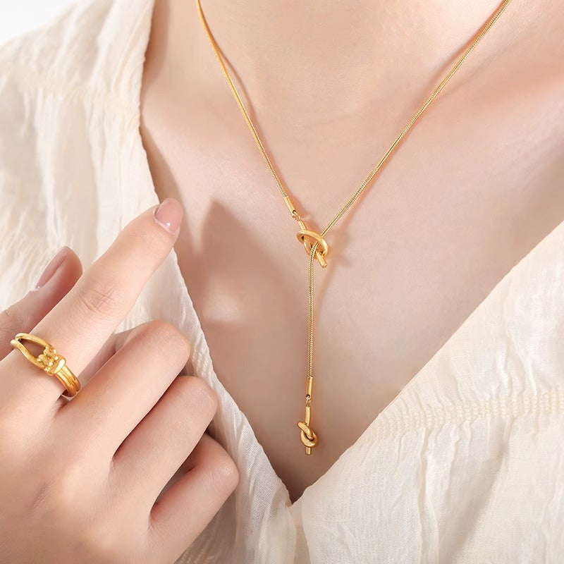 Sophisticated Versatile And Adjustable Long Necklace